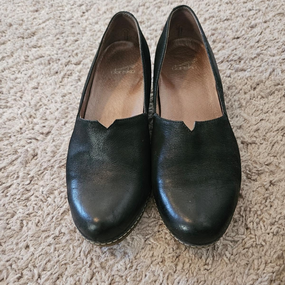 Dansko shoe.